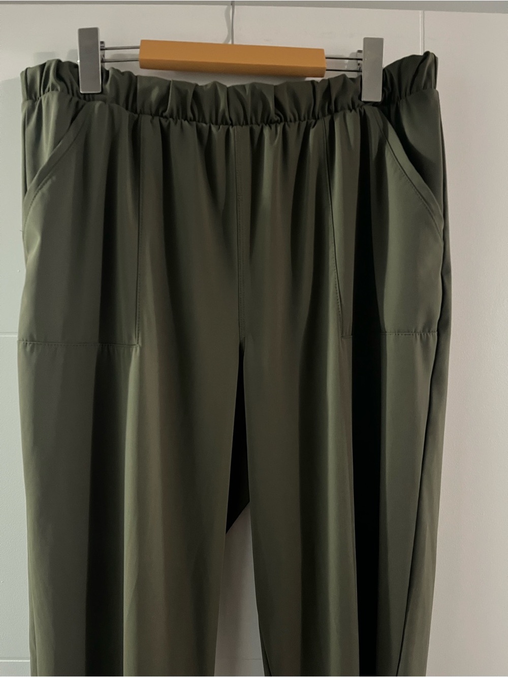 Women’s Versatile Olive Green Elastic-Waist Trousers - Picture 2 of 11
